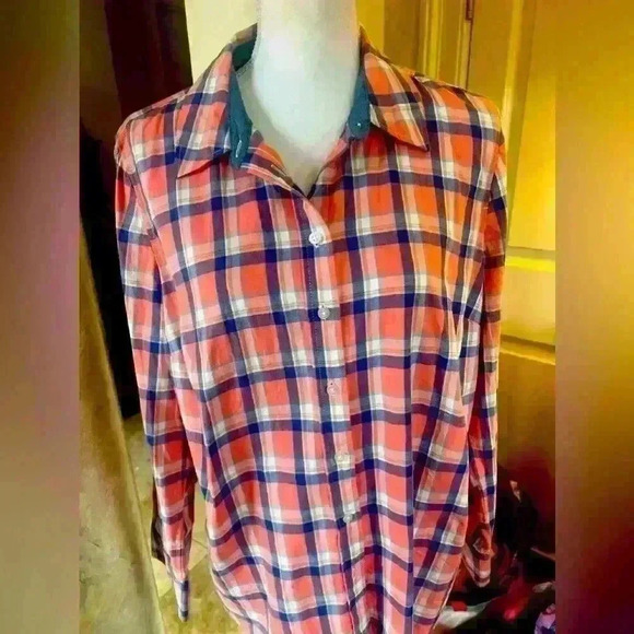 Talbots ladies blouse excellent condition. Large. 100% cotton. Long sleeve - Picture 3 of 9